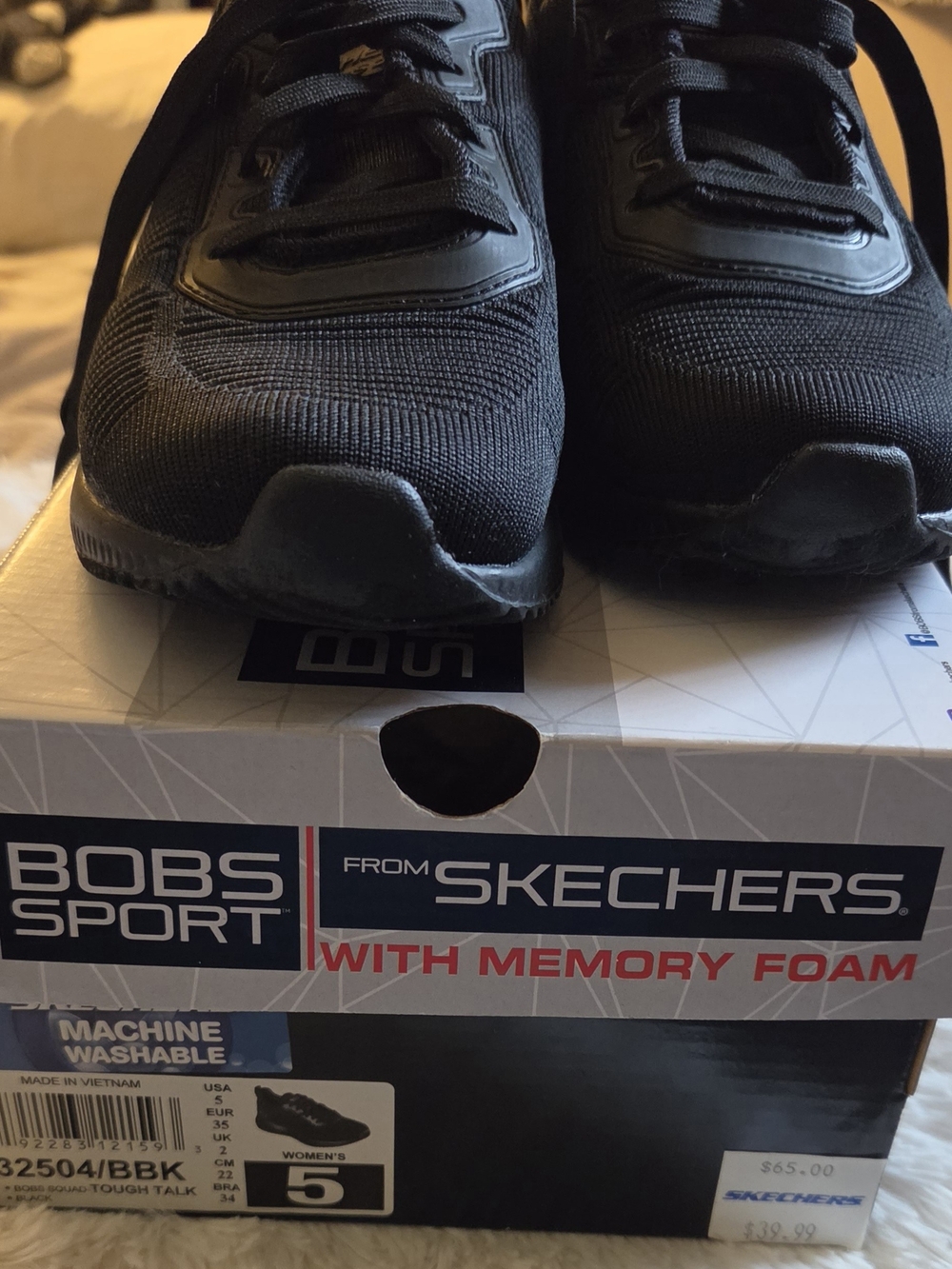 Skechers Men's Black Mesh Lace-Up Sneakers